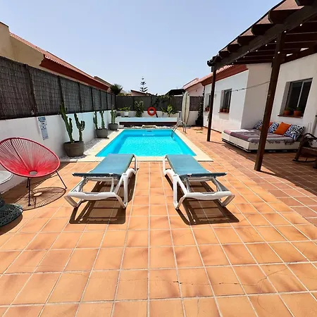 Casa Bonita - Beautiful 3 Bed With Private Heated Pool And Fibre Wifi 펜션 코라레호