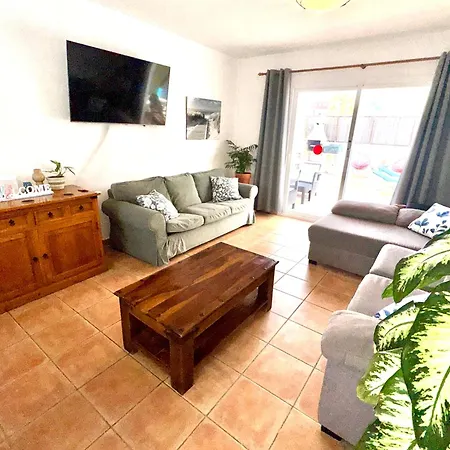 Casa Bonita - Beautiful 3 Bed With Private Heated Pool And Fibre Wifi Holiday home Corralejo
